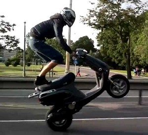 wheeling-scooter